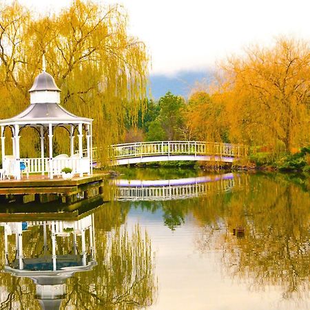 Lakeside Cottage Luxury B&B Mont Dandenong Extérieur photo