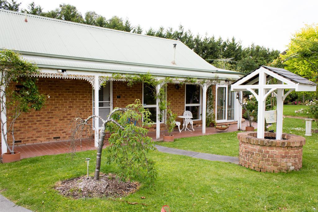 Lakeside Cottage Luxury B&B Mont Dandenong Extérieur photo
