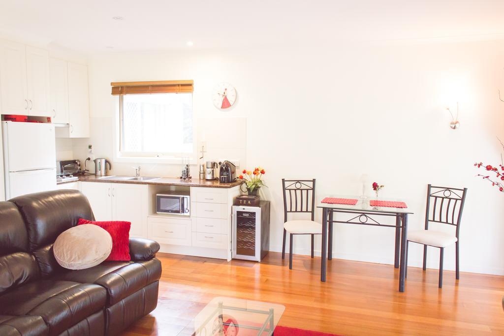 Lakeside Cottage Luxury B&B Mont Dandenong Extérieur photo