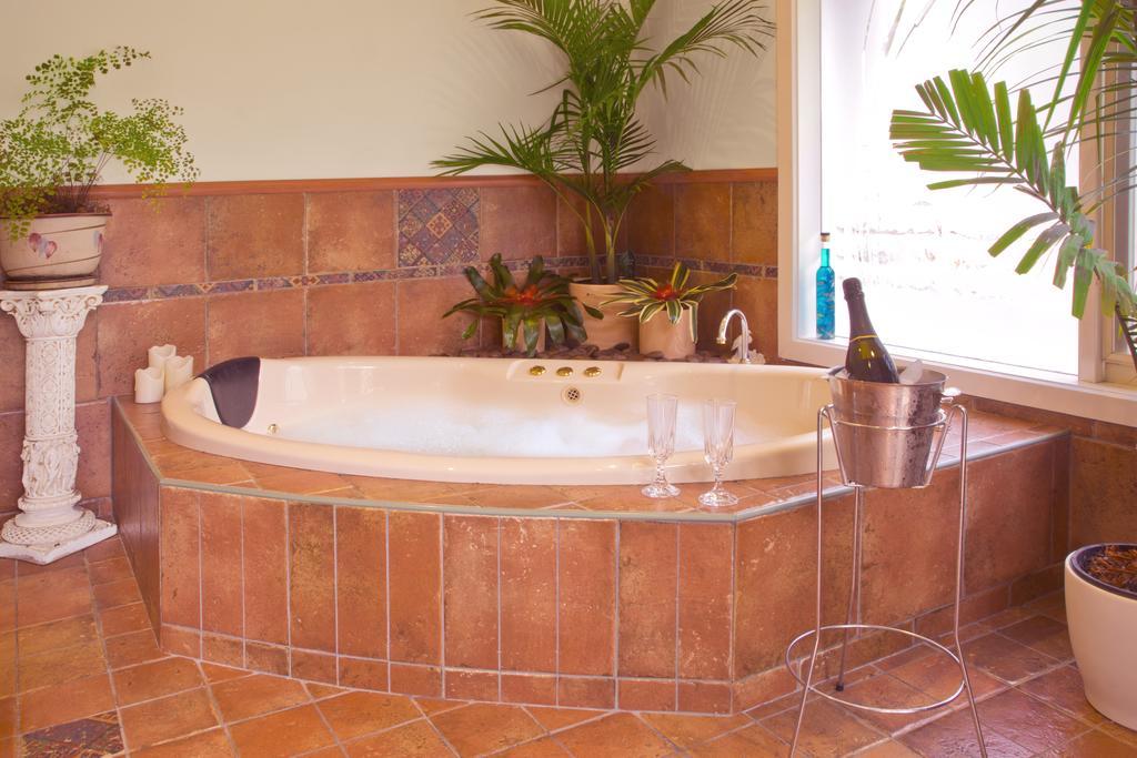 Lakeside Cottage Luxury B&B Mont Dandenong Chambre photo