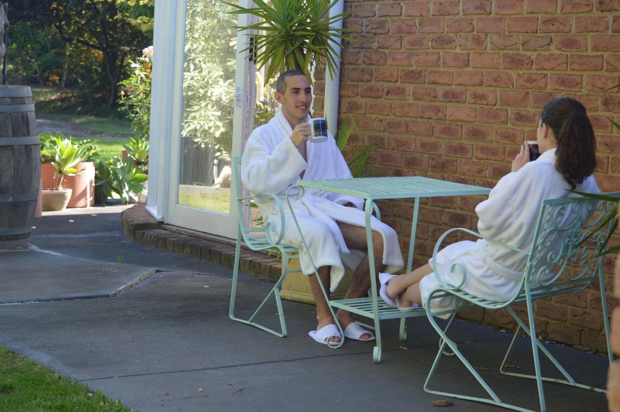 Lakeside Cottage Luxury B&B Mont Dandenong Extérieur photo